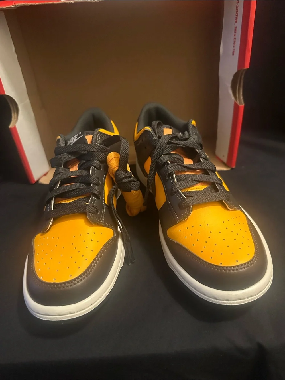 Nike Kids Low-Top Sneakers in Black and Yellow